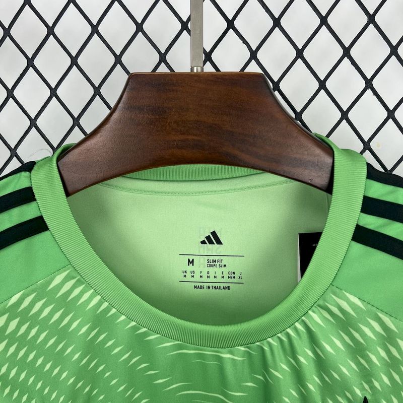 Bayern Munich Jersey 2025/26 - Goalkeeper